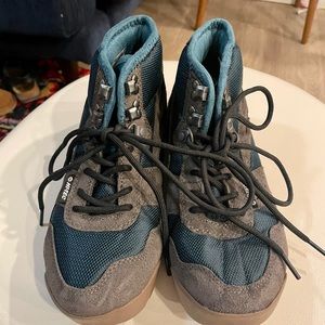 Hi-tec hiking boots size 6.5